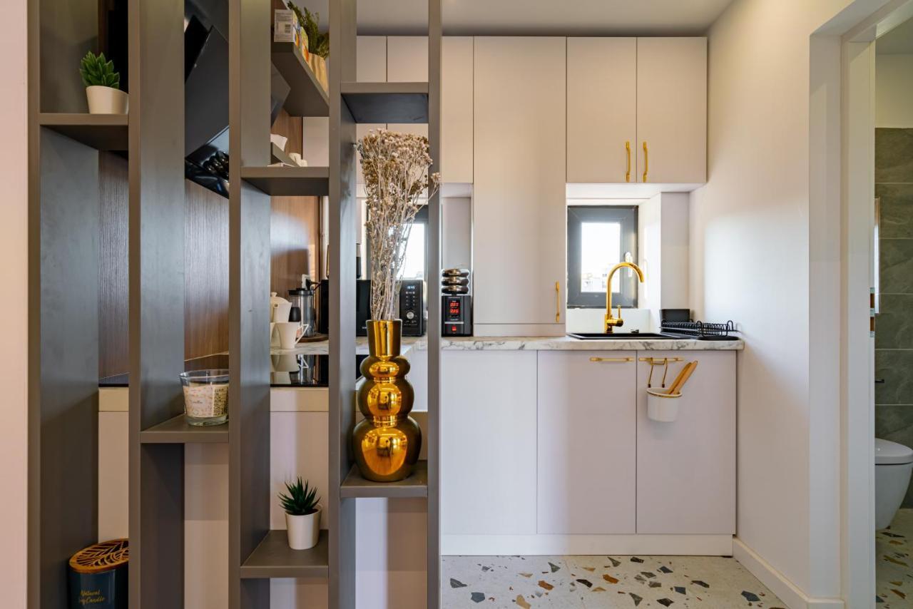 Golden View - Breathtaking Location In Bucharest Appartement Buitenkant foto