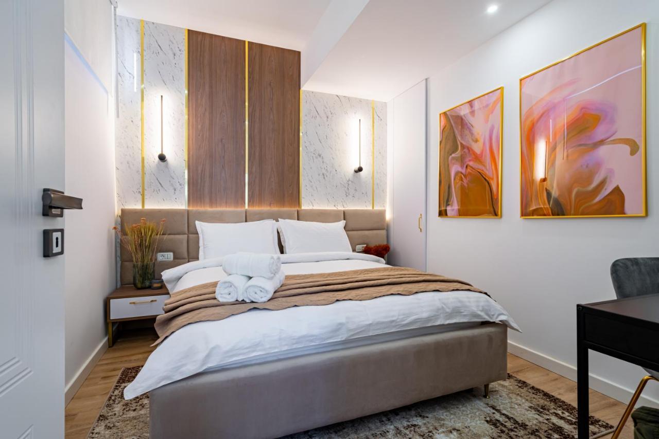 Golden View - Breathtaking Location In Bucharest Appartement Buitenkant foto