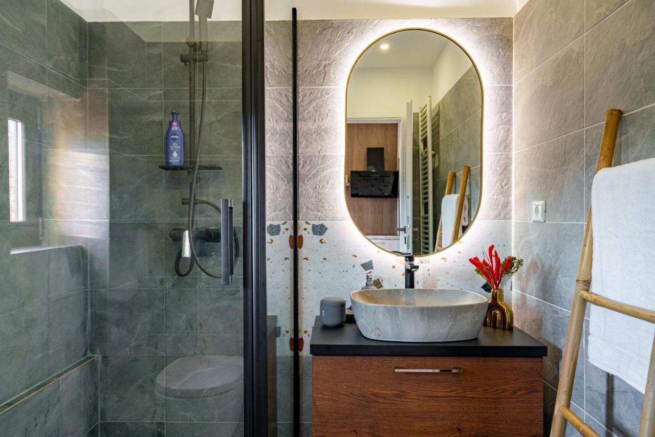 Golden View - Breathtaking Location In Bucharest Appartement Buitenkant foto